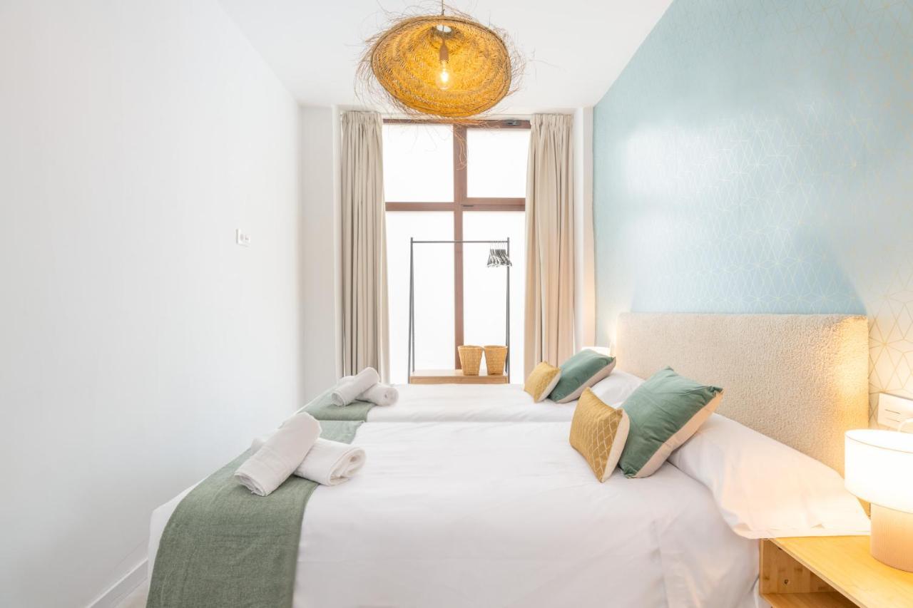 Apartamentos Luna Suites Palacio Dorita グラナダ エクステリア 写真