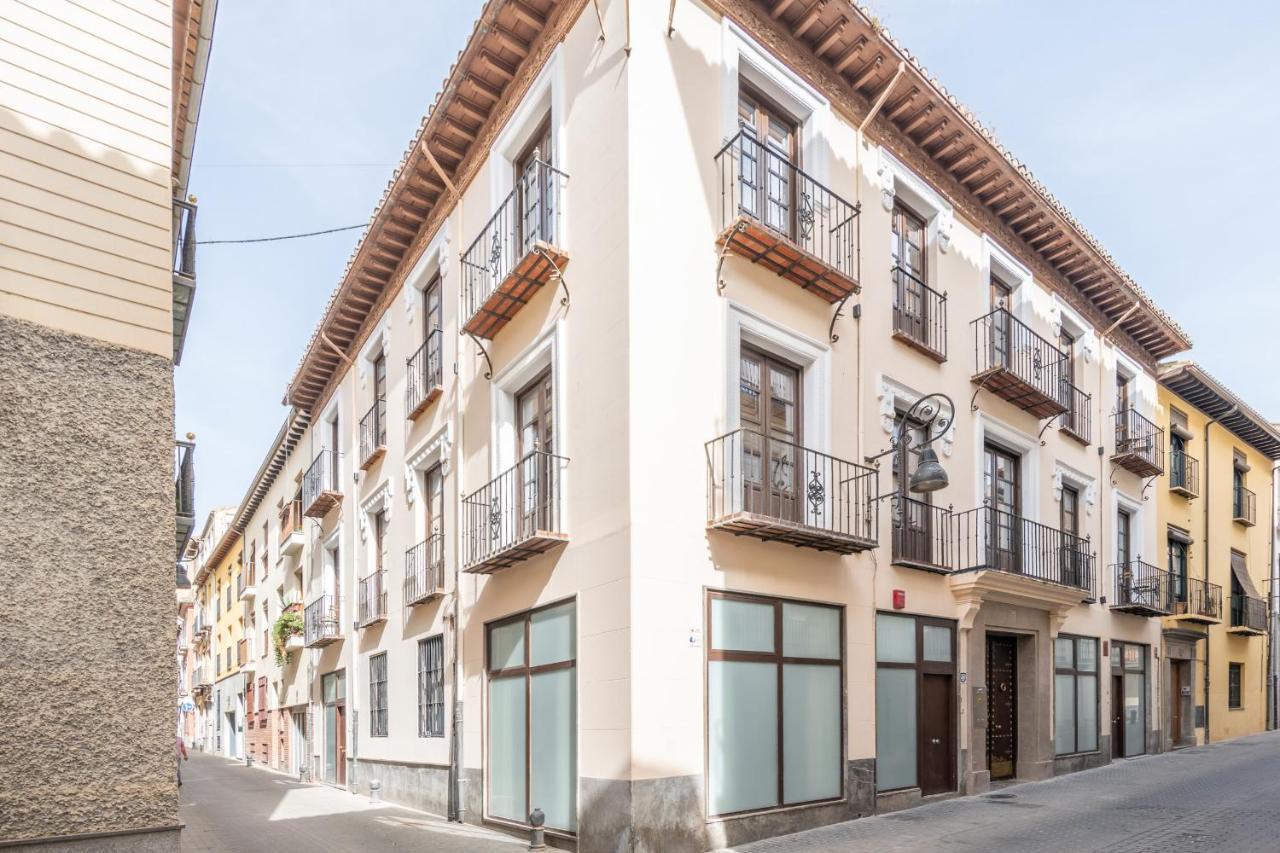 Apartamentos Luna Suites Palacio Dorita グラナダ エクステリア 写真