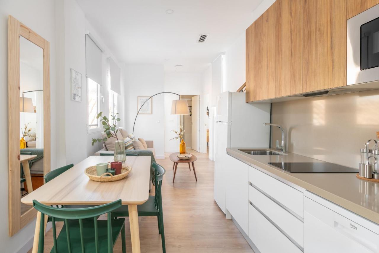 Apartamentos Luna Suites Palacio Dorita グラナダ エクステリア 写真