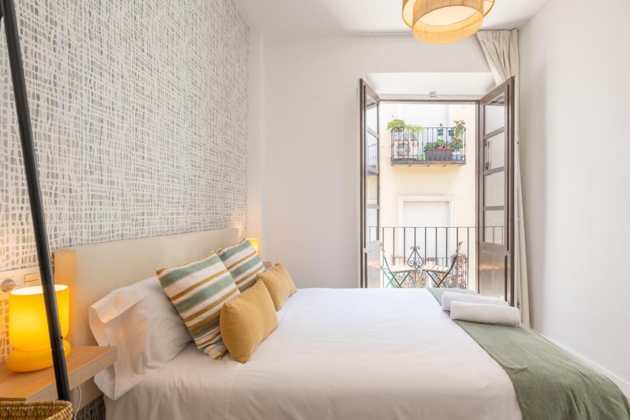 Apartamentos Luna Suites Palacio Dorita グラナダ エクステリア 写真