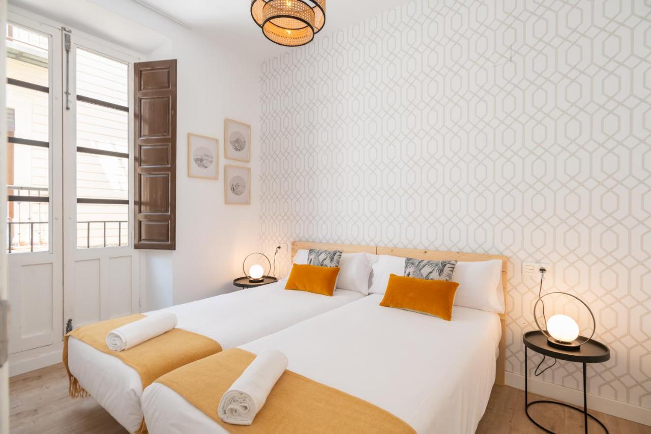 Apartamentos Luna Suites Palacio Dorita グラナダ エクステリア 写真