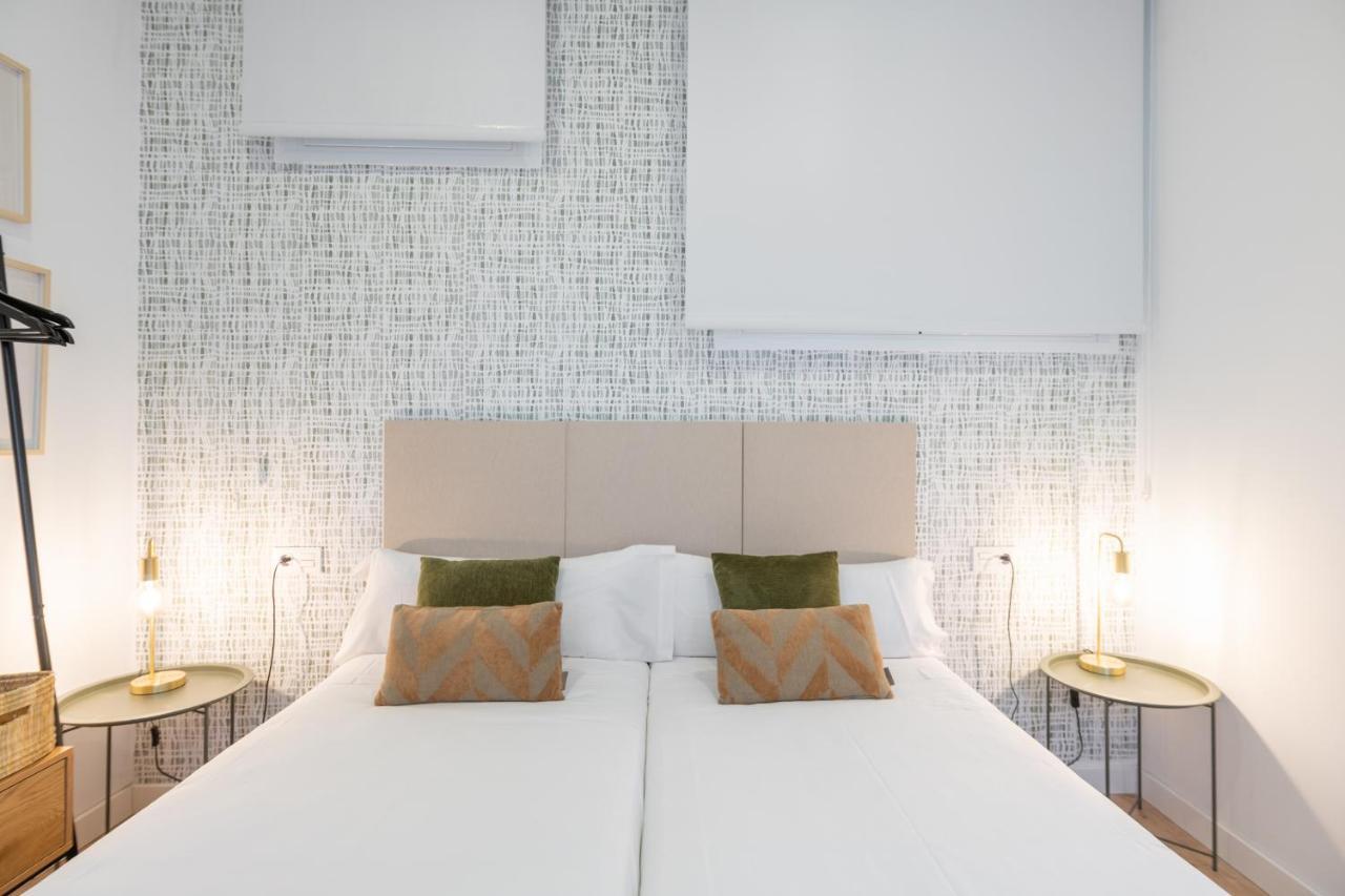 Apartamentos Luna Suites Palacio Dorita グラナダ エクステリア 写真