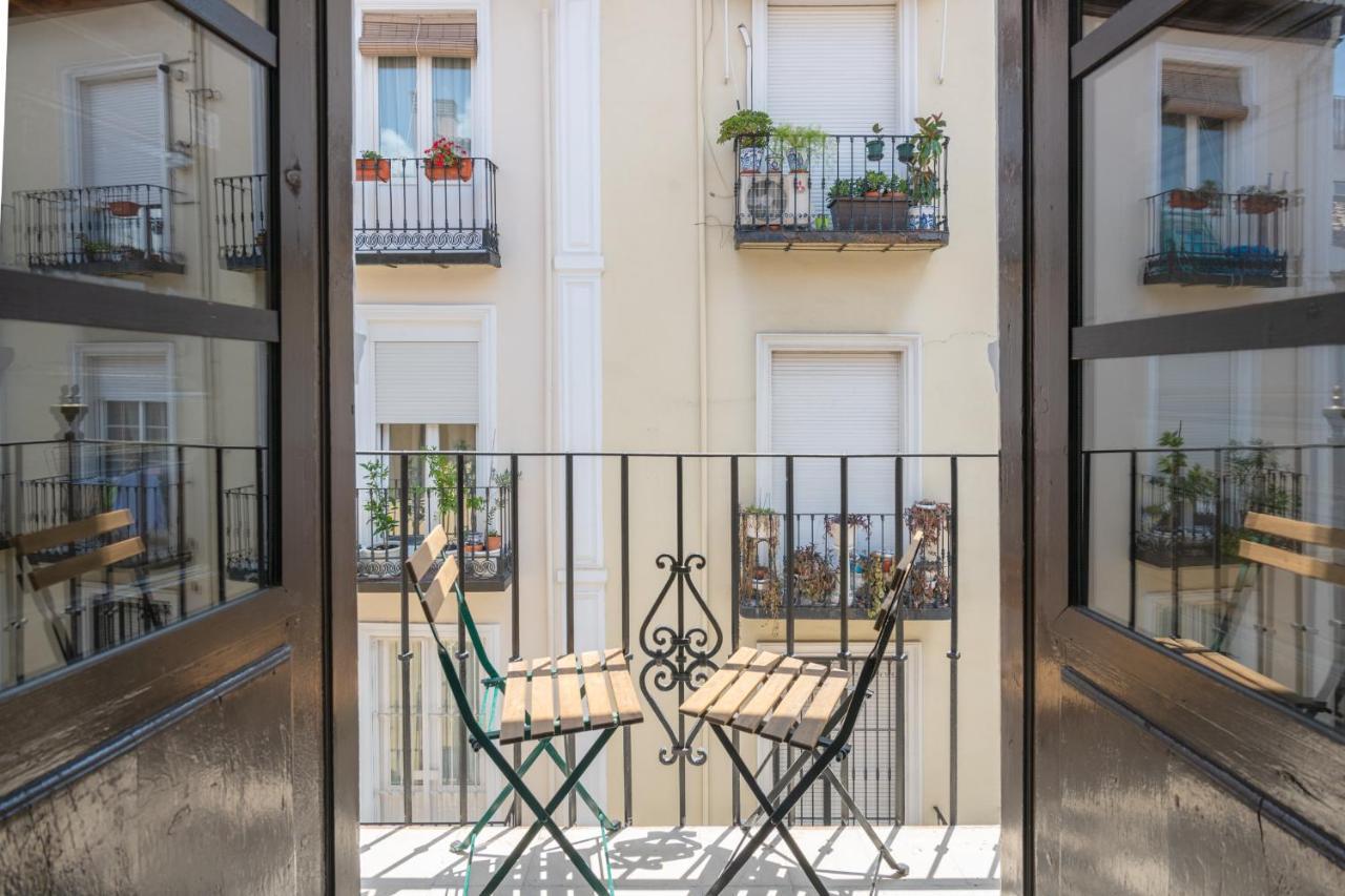 Apartamentos Luna Suites Palacio Dorita グラナダ エクステリア 写真